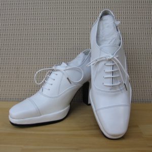 純白の靴
